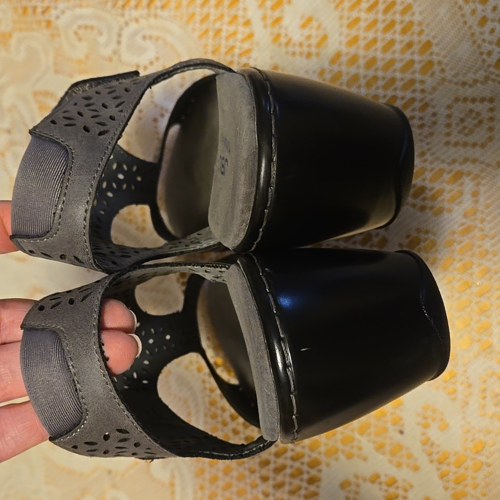 JBU by Jambu Chloe Gray Vegan Leather Memory Foam Laser Cut Wedge Sandals - Picture 5 of 10